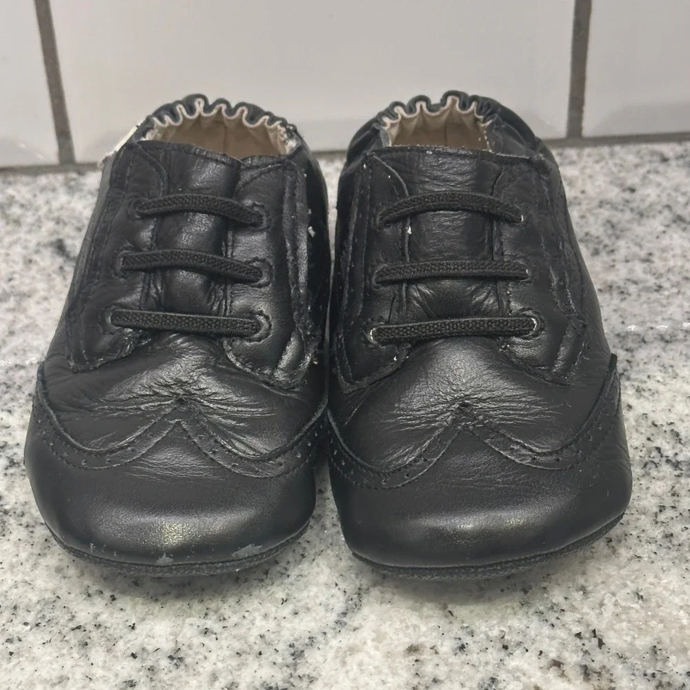 Robeez Toddler US 6 18-24M Leather Wingtip Shoes Black Brogue Elastic Preppy
